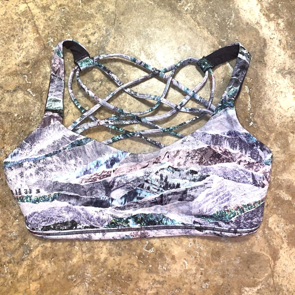 Lululemon Free to Be Wild grey patterned sports bra size 4